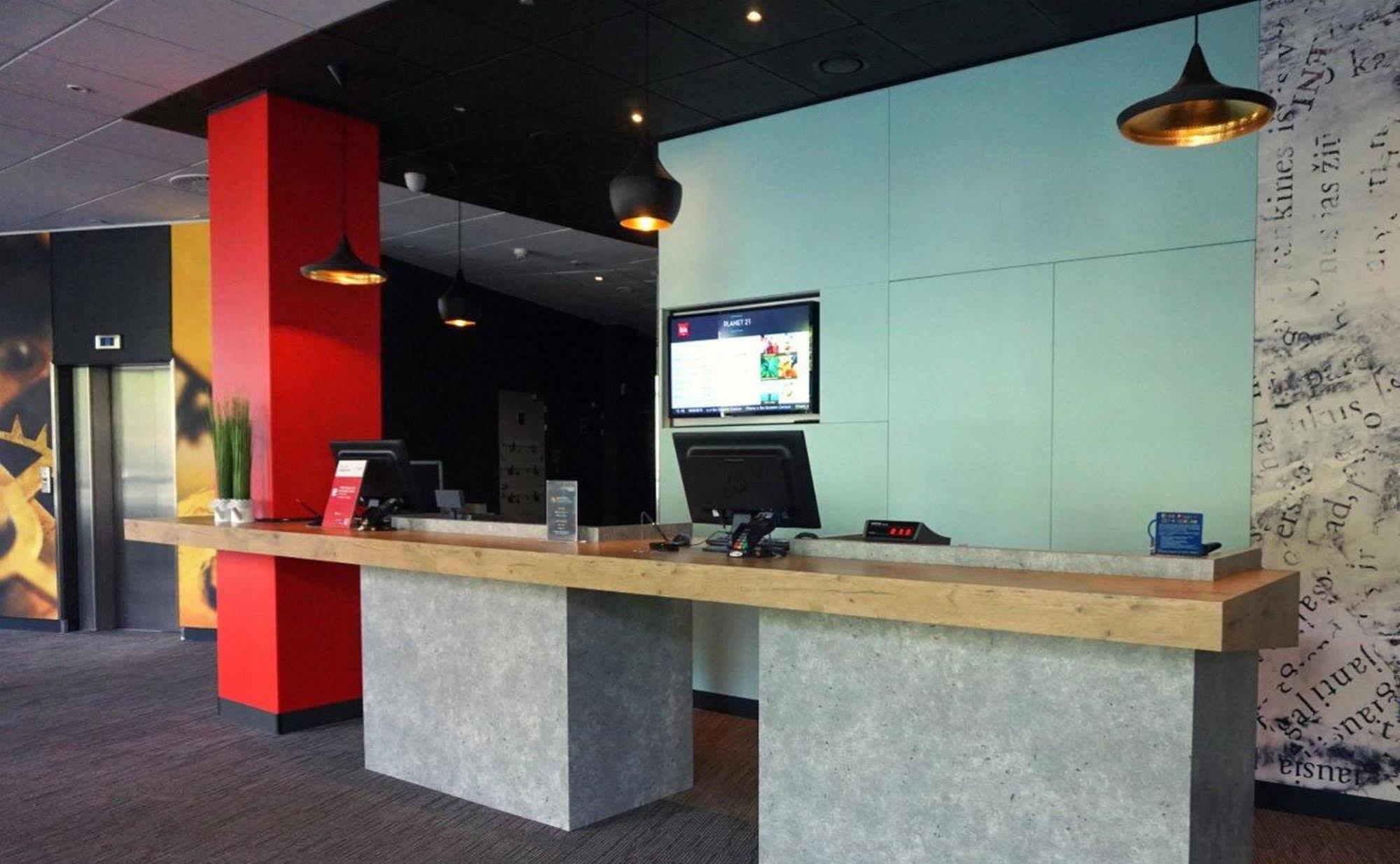 Ibis Szczecin Centrum Exteriör bild